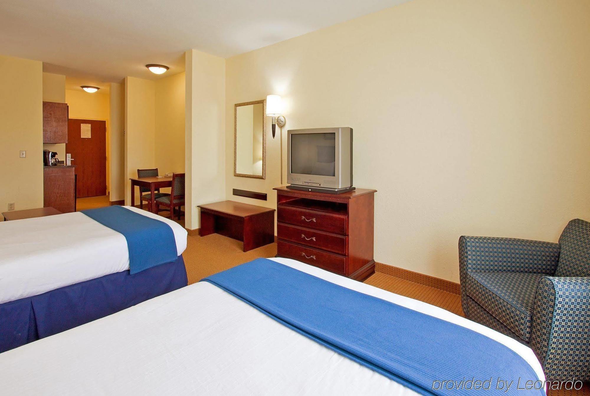 Holiday Inn Express Hotel & Suites Panama City-Tyndall Extérieur photo